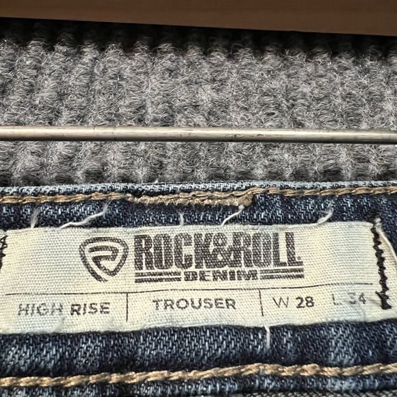 Rock & Roll Cowgirl Trouser Jeans Size 28x34 River Details Dark Wash Boot Cut - Picture 5 of 11